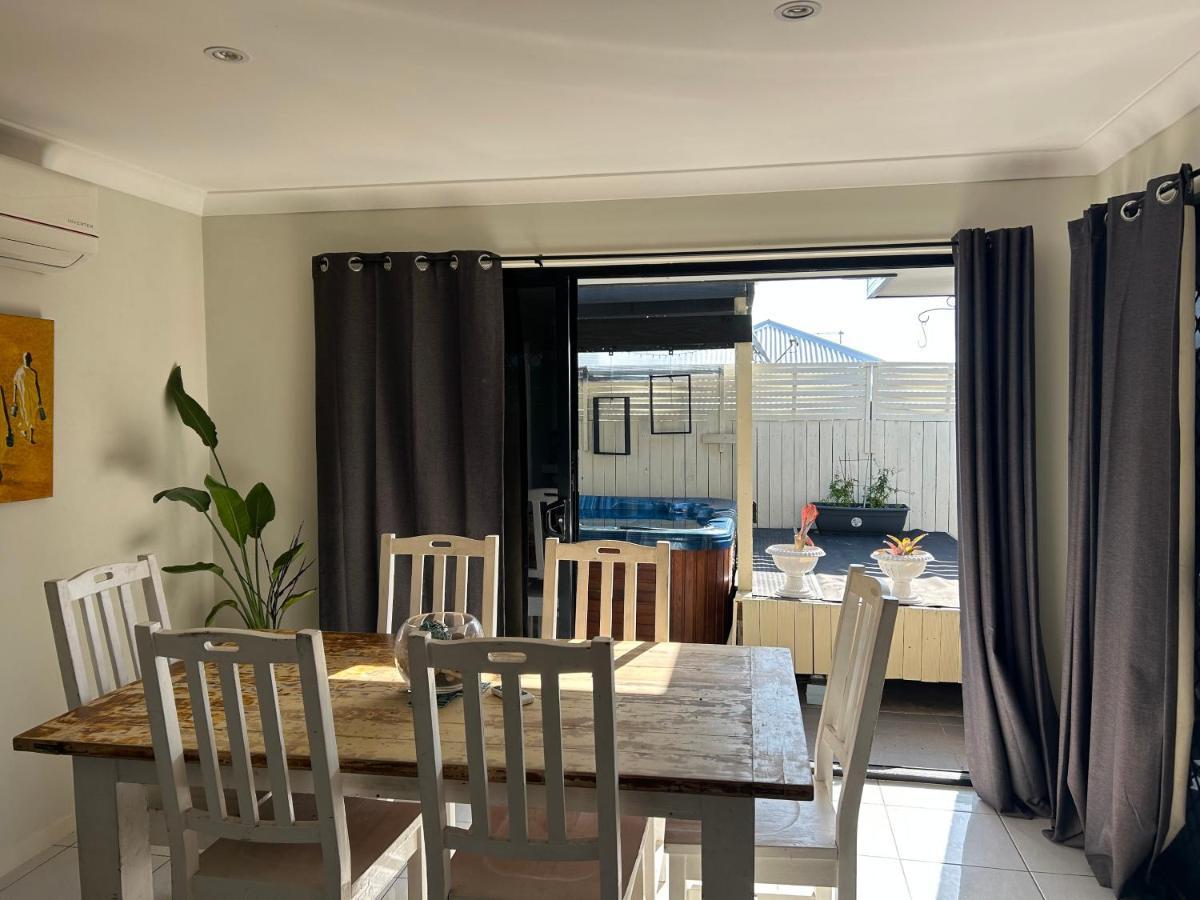 Manhattan B&B Guest Rooms North Lakes Luaran gambar