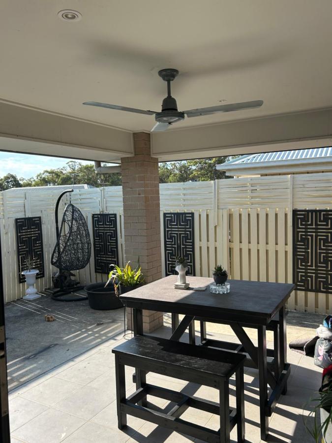 Manhattan B&B Guest Rooms North Lakes Luaran gambar