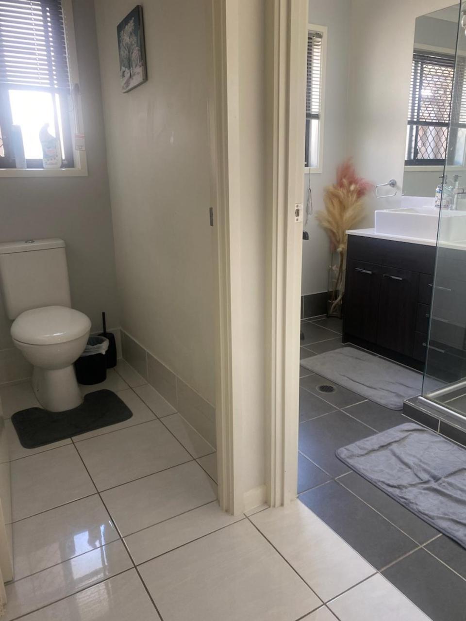 Manhattan B&B Guest Rooms North Lakes Luaran gambar